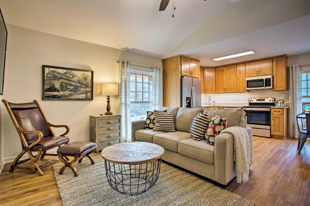 Newly Remodeled Apartment On Main Street In Saluda Exterior foto