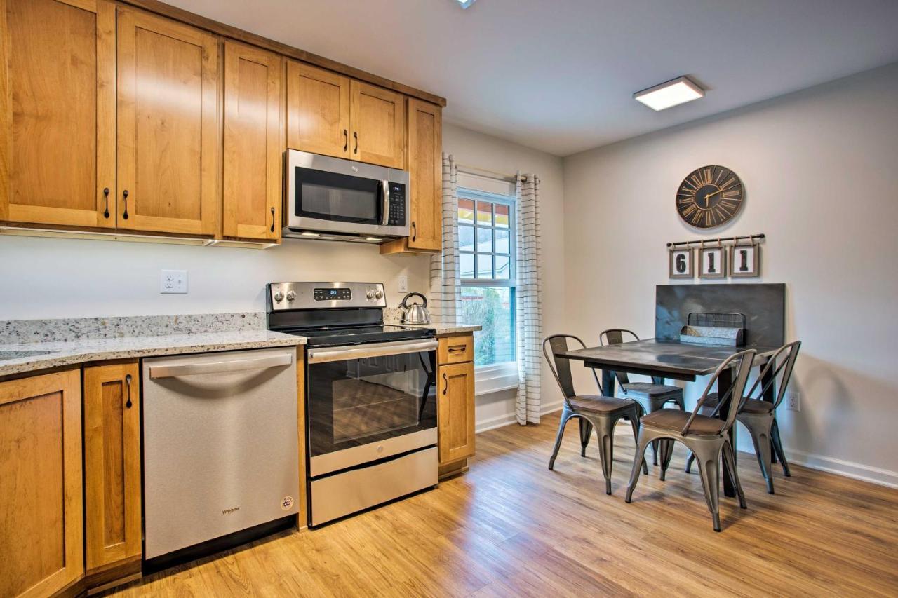 Newly Remodeled Apartment On Main Street In Saluda Exterior foto